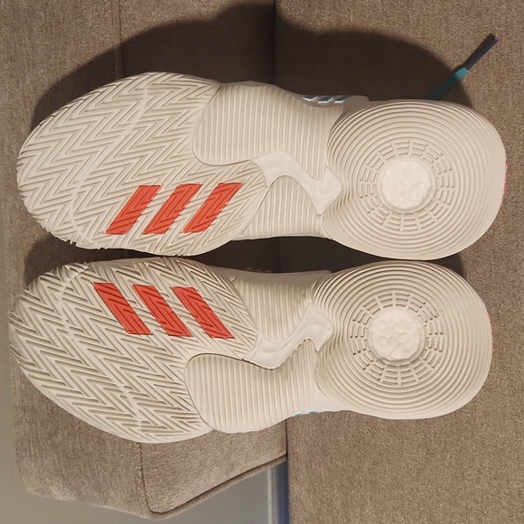 ADIDAS TRAE YOUNG 1. MEN'S SHOES SIZE 11 - Picture 3 of 10